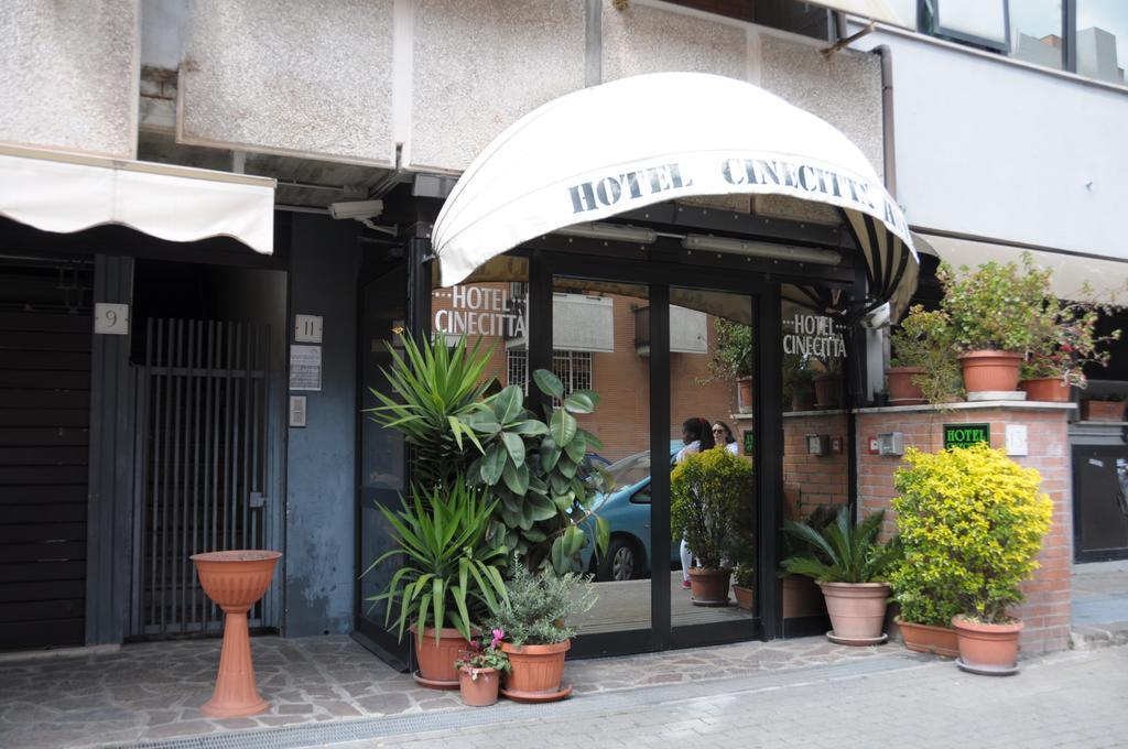 Hotel Cinecitta Rom Exterior foto